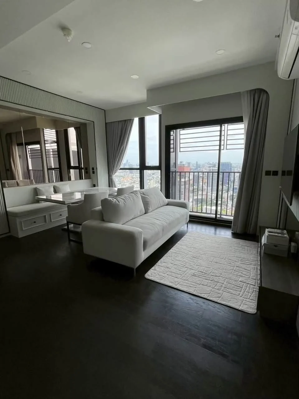 2 Bedroom condo in Park Origin Thonglor