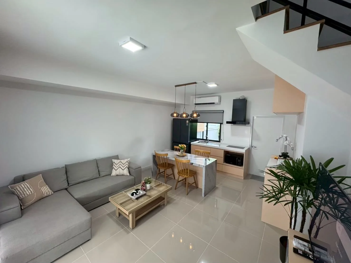 3 Bedroom condo in Pleno Sukhumvit-Bangna 2