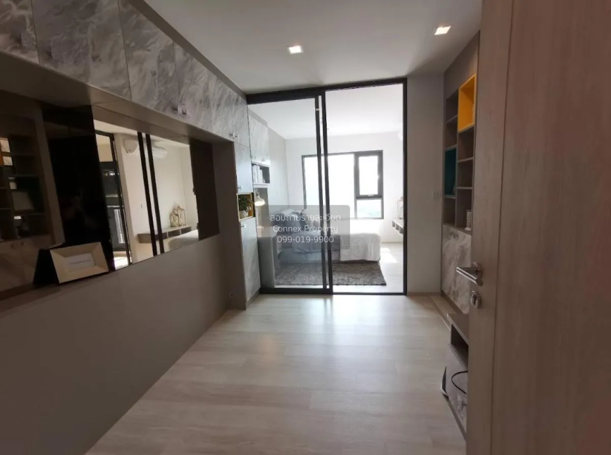 1 Bedroom condo in Life One Wireless