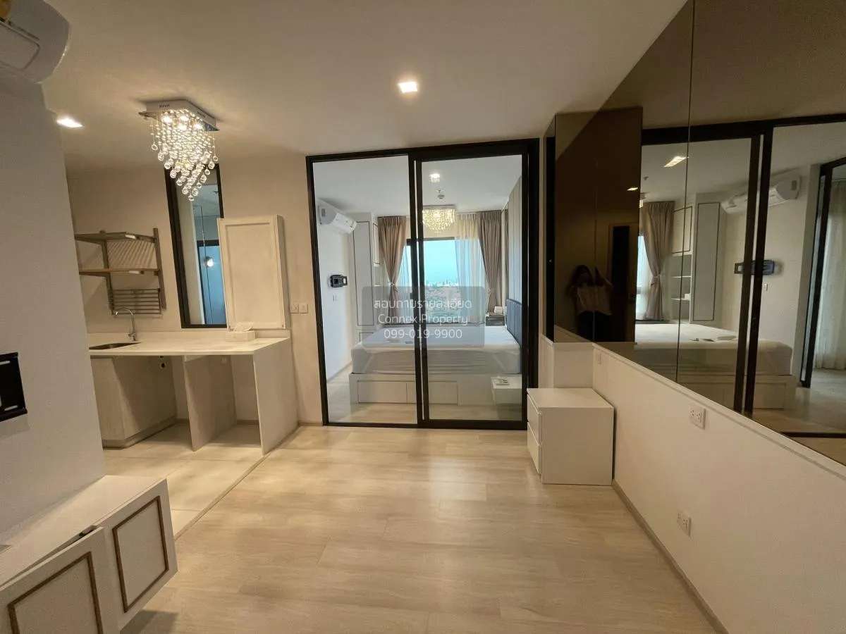1 Bedroom condo in Life One Wireless
