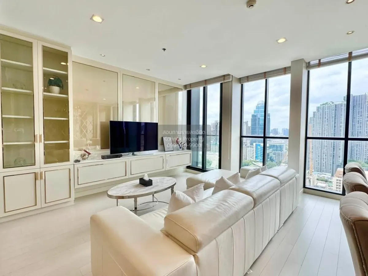 2 Bedroom condo in Noble Ploenchit