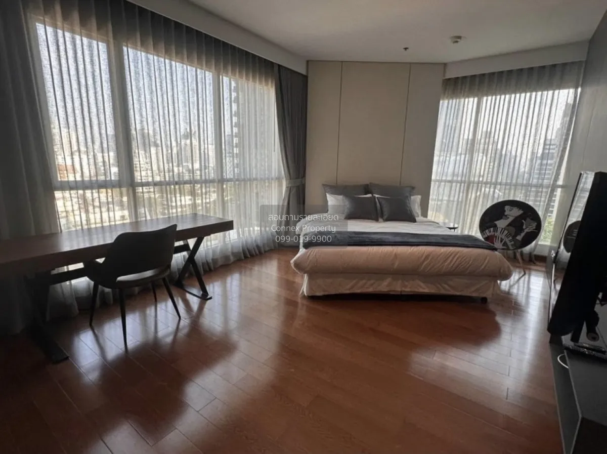 2 Bedroom condo in The Address Chidlom