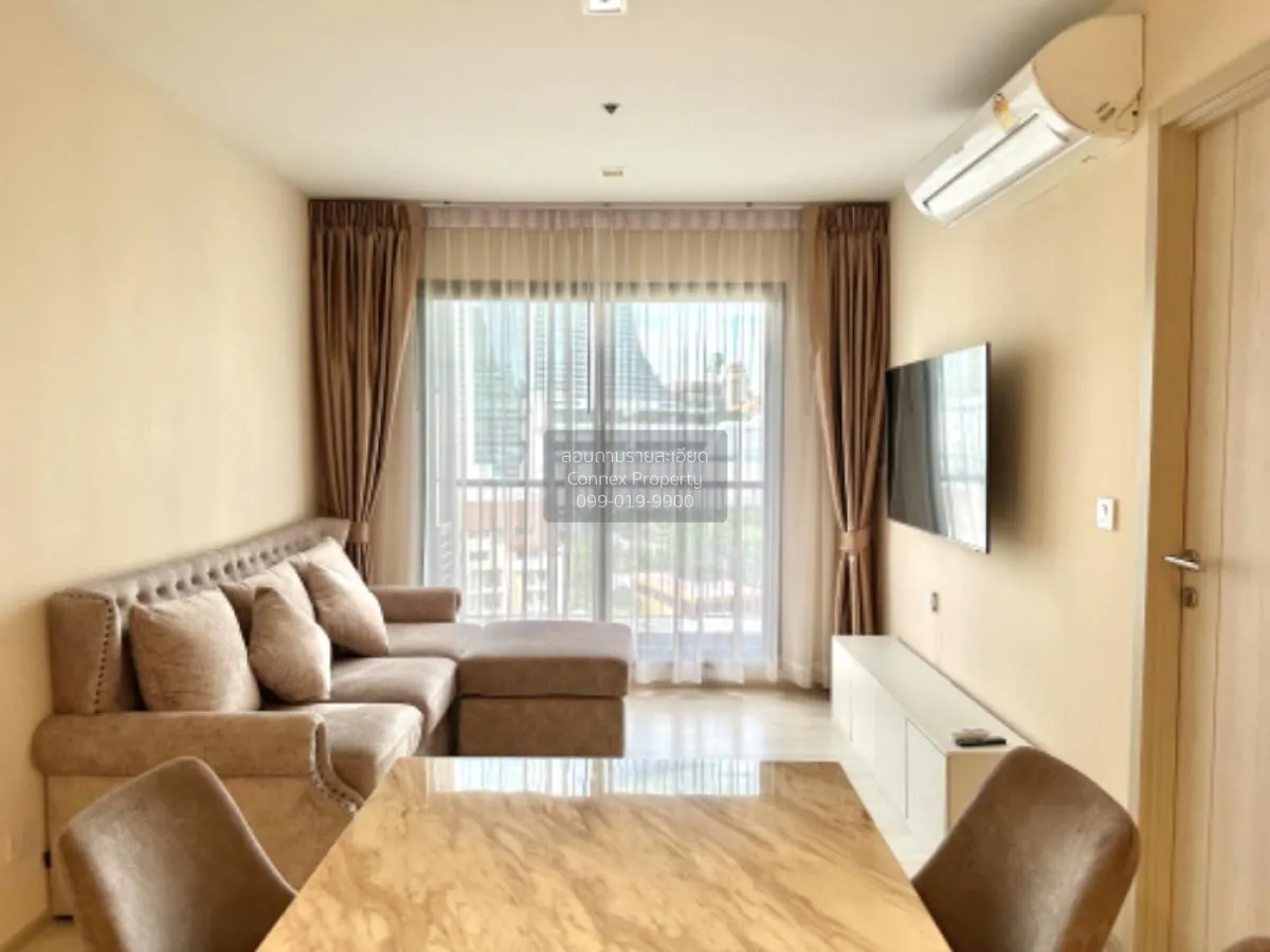 2 Bedroom condo in Life One Wireless