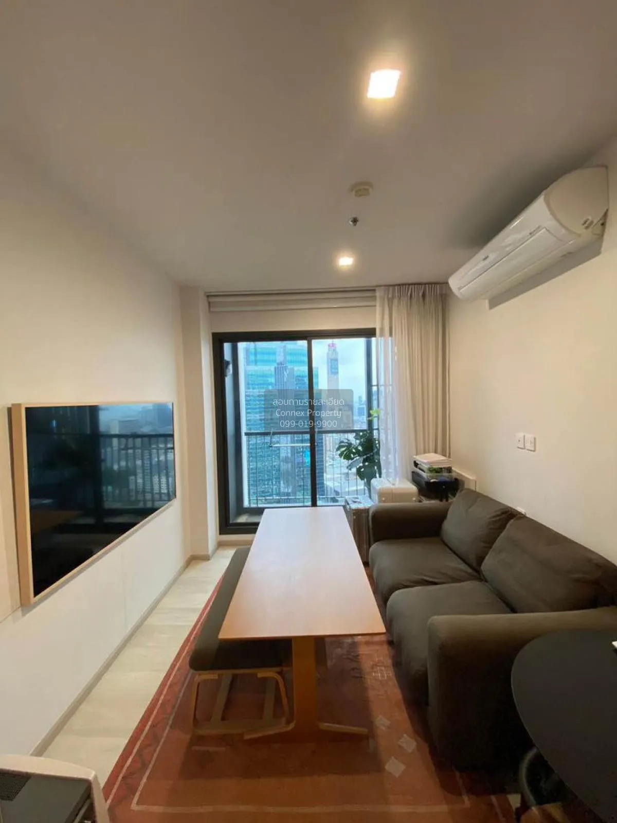 1 Bedroom condo in Life One Wireless