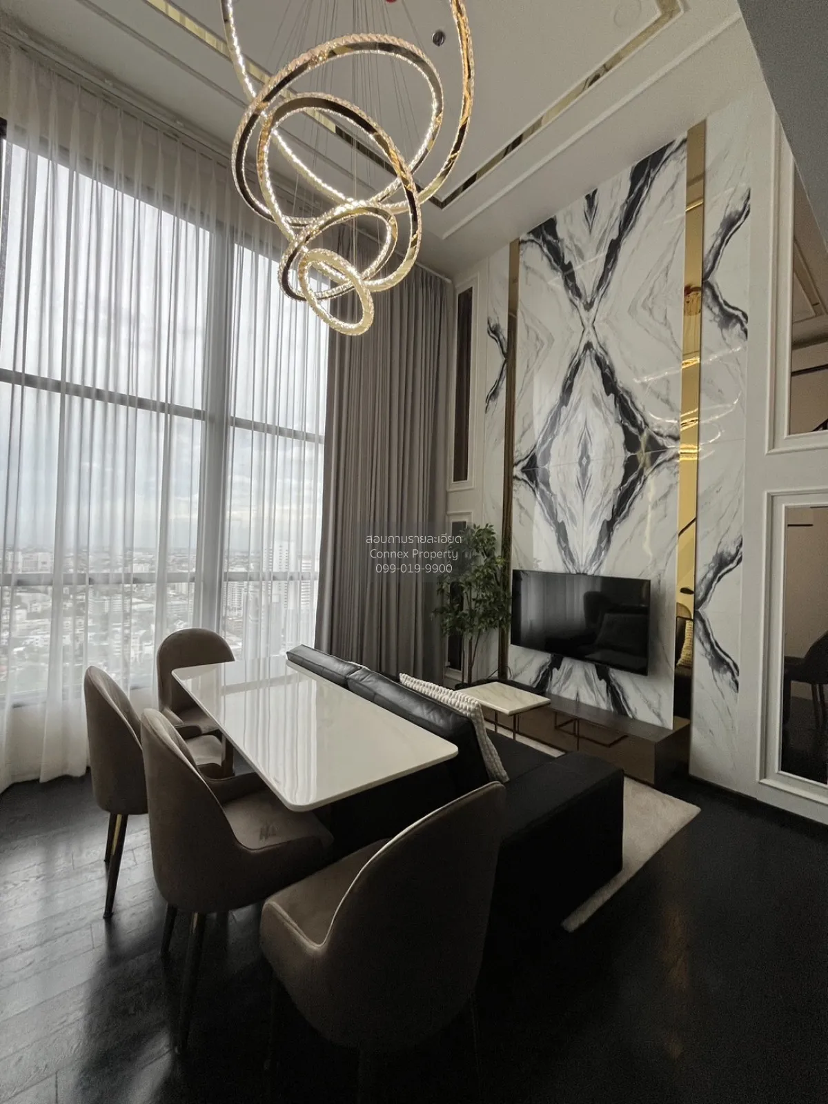 2 Bedroom condo in Park Origin Thonglor
