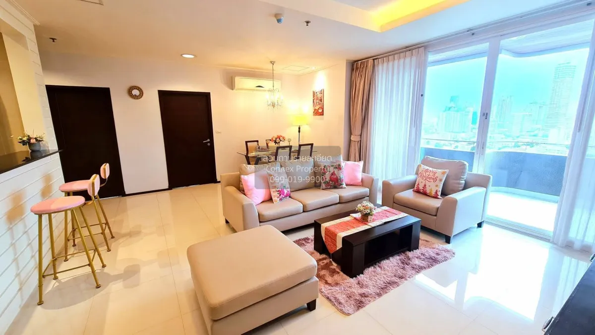 2 Bedroom condo in Piyathip Place
