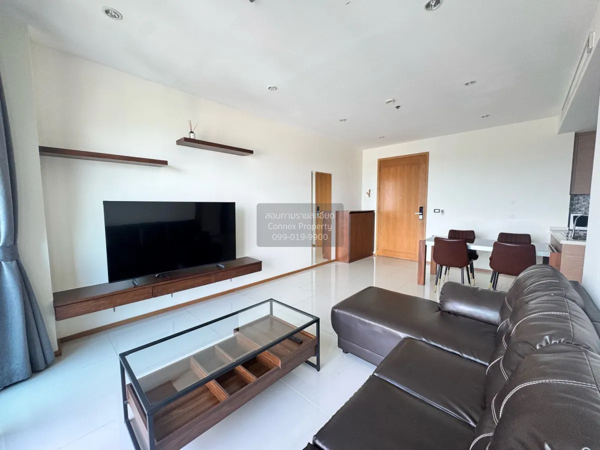 1 Bedroom condo in The Emporio Place