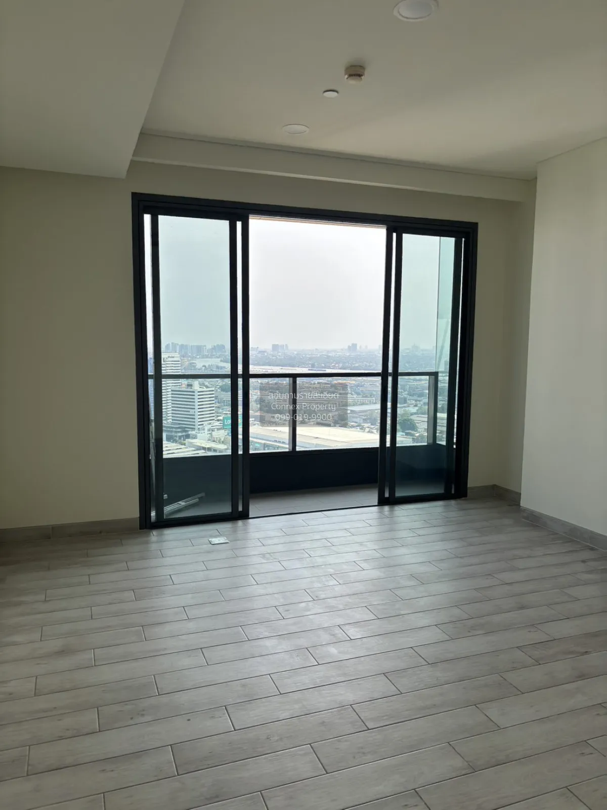 2 Bedroom condo in The Lumpini 24