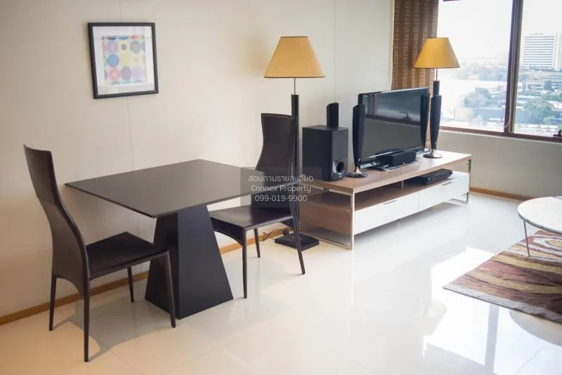 1 Bedroom condo in The Emporio Place
