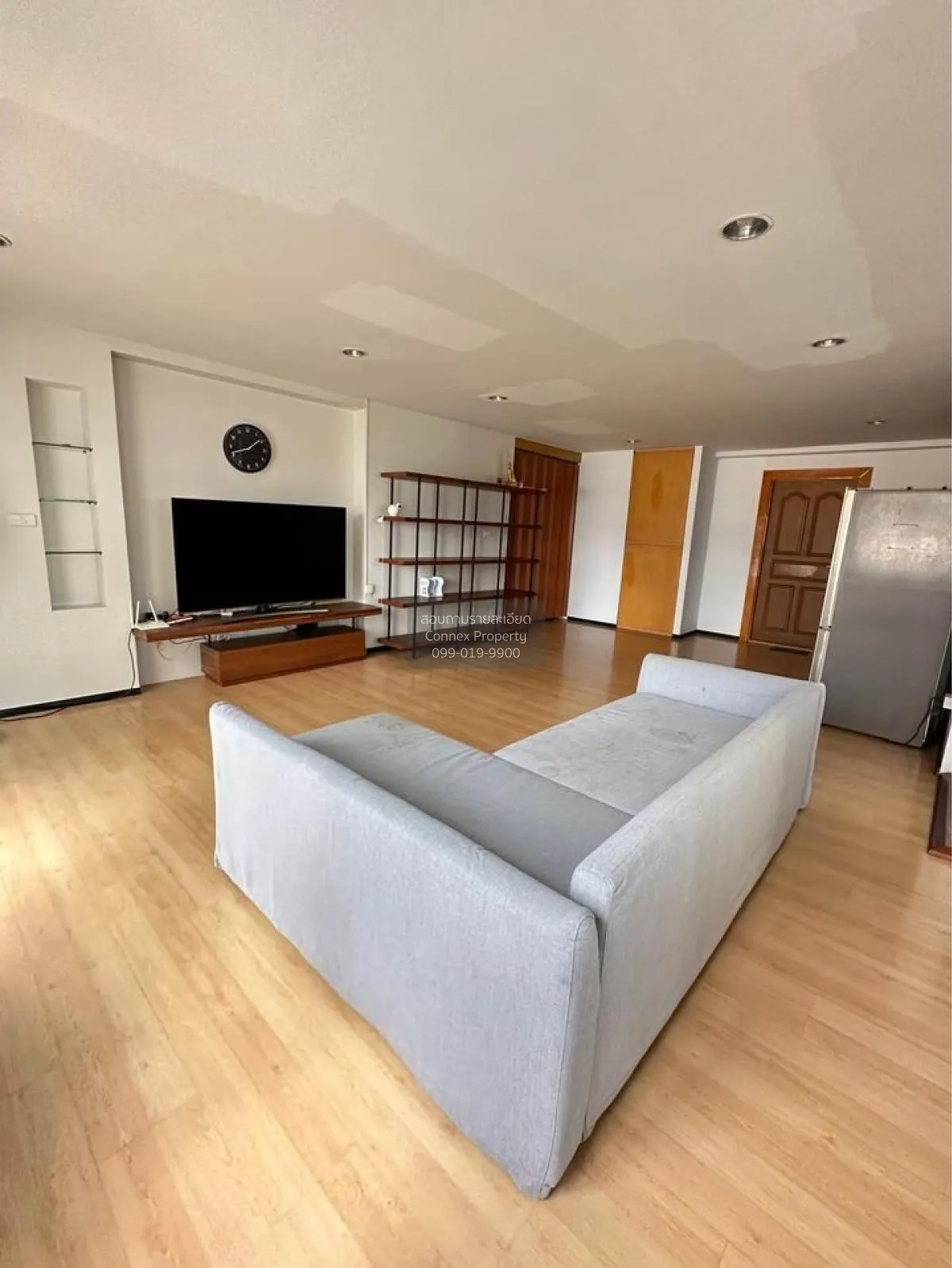 2 Bedroom condo in Saranjai Mansion