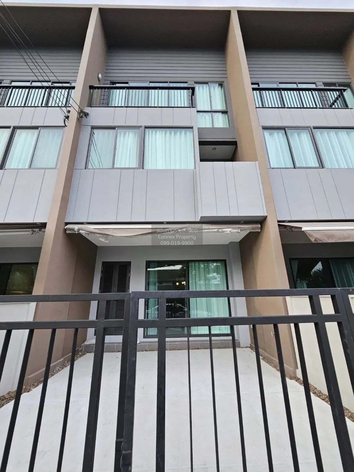 3 Bedroom condo in Baan Klang Muang Rama 9-Krungthep Kreetha