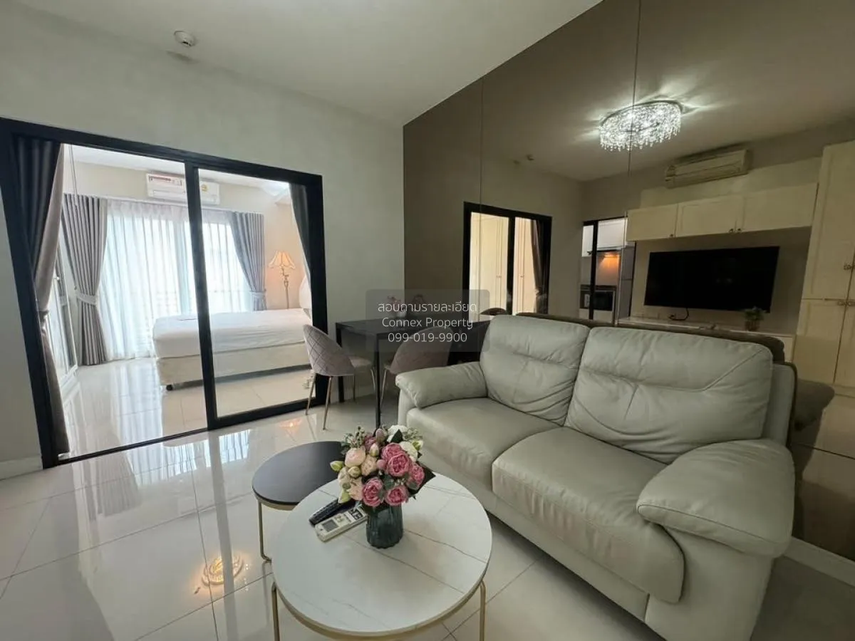 2 Bedroom condo in Life Asoke-Rama 9