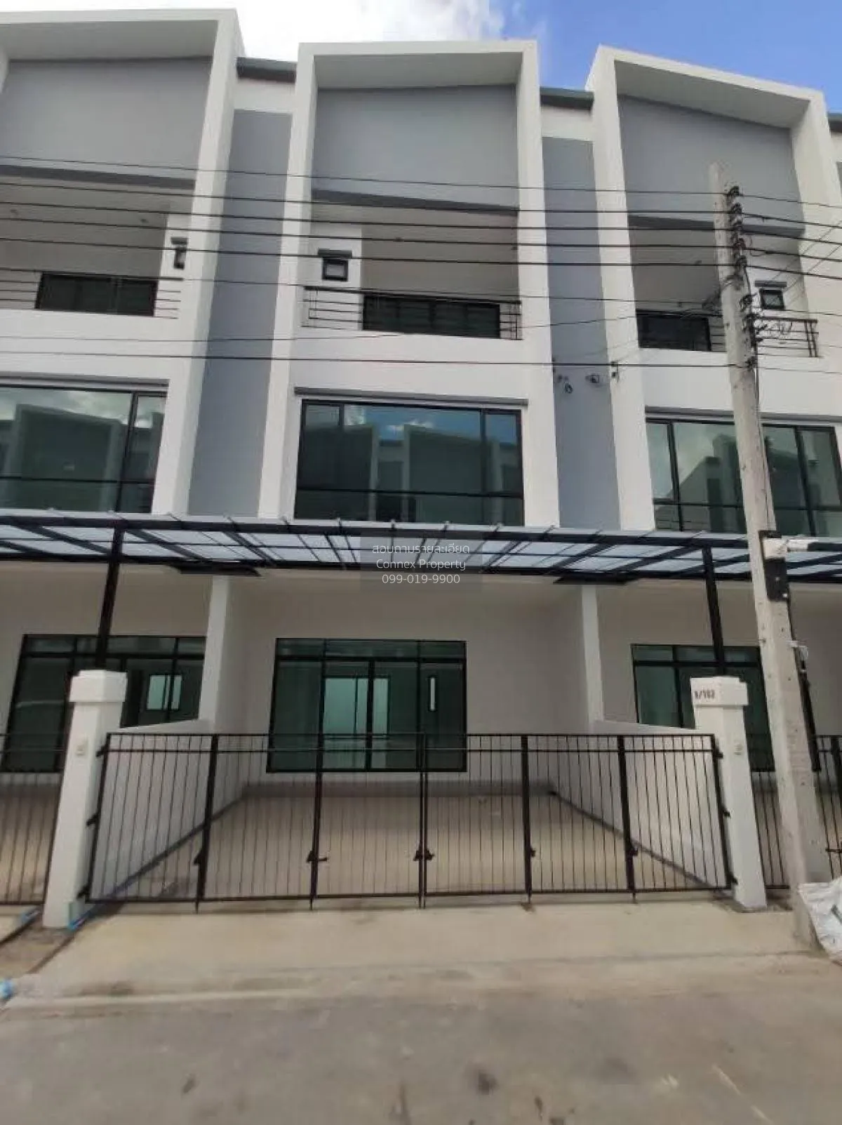 3 Bedroom condo in Cordiz at Udomsuk