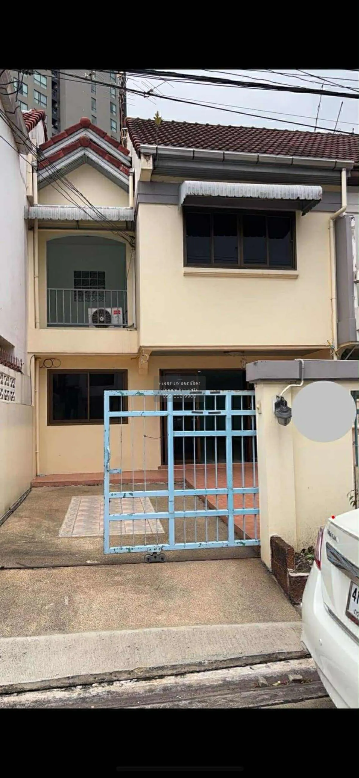 3 Bedroom condo in Maneeya Ville