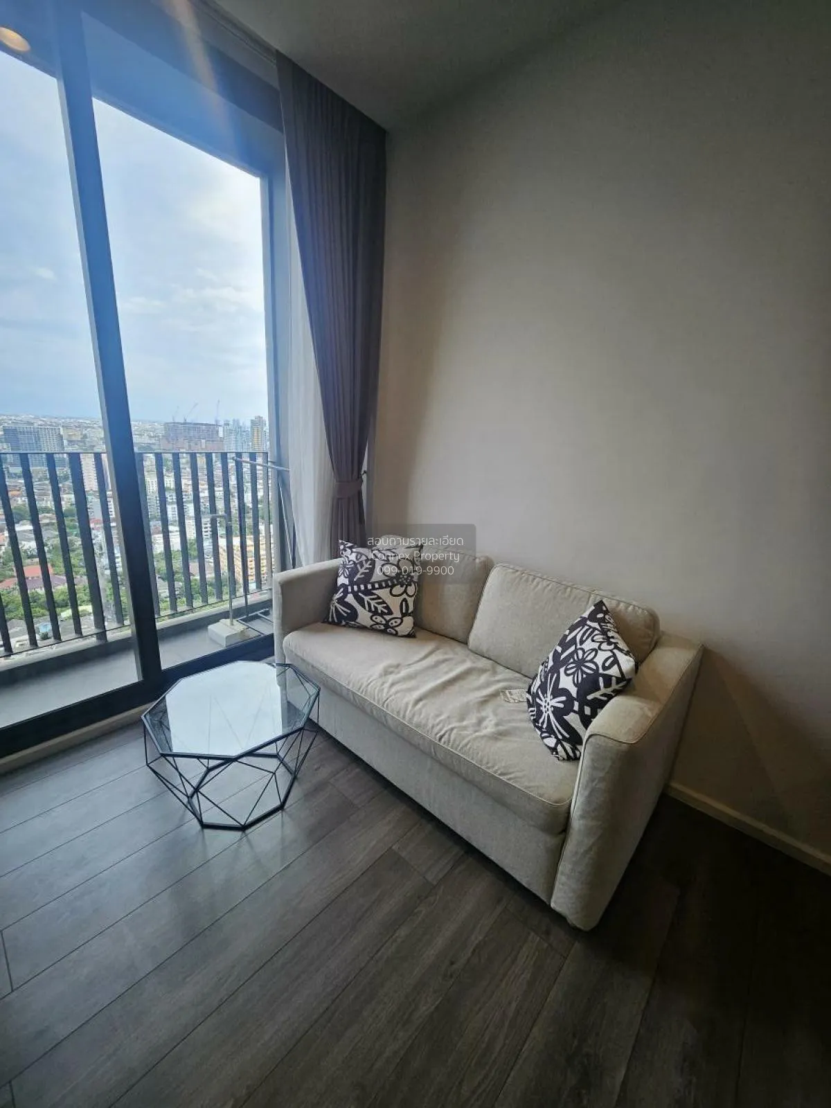 1 Bedroom condo in Whizdom Essence