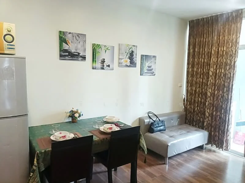 2 Bedroom condo in Chewathai Ratchaprarop