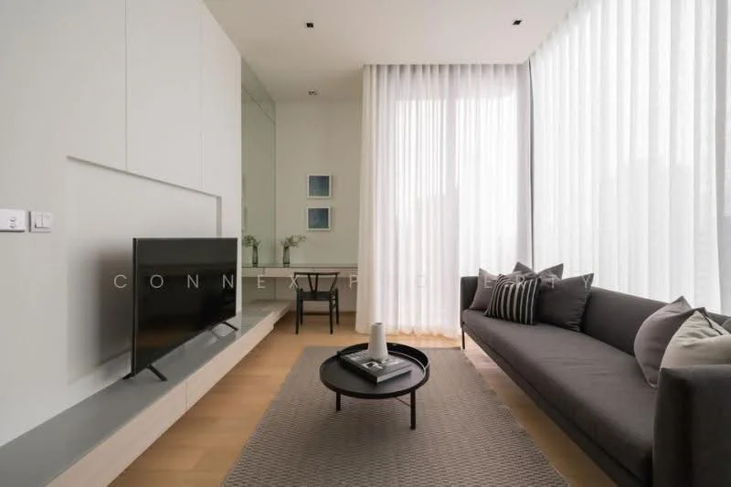 2 Bedroom condo in 28 Chidlom