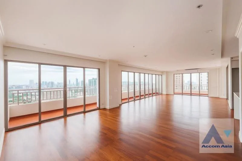 3 Bedroom condo in Sathorn Park Place