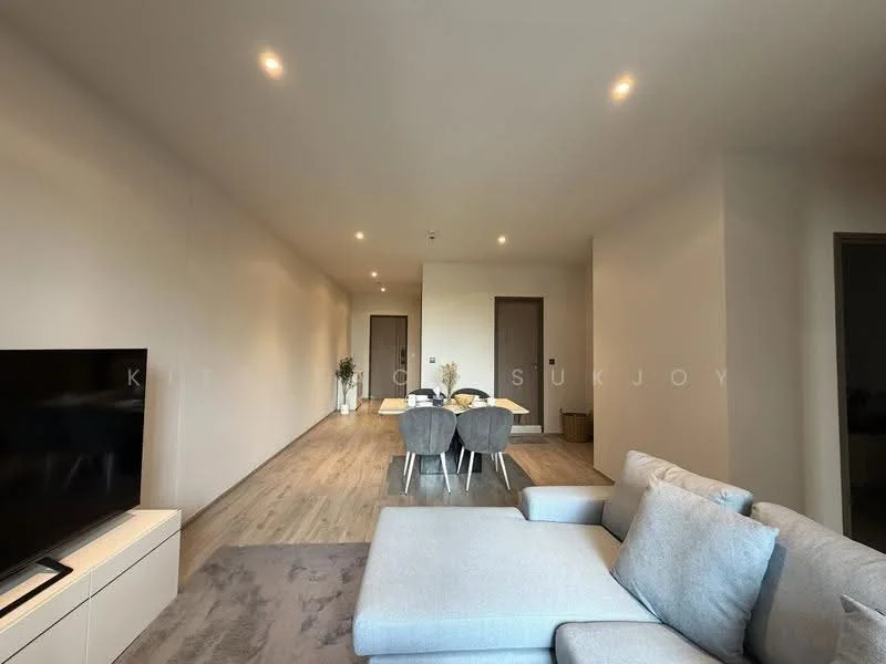 2 Bedroom condo in Rhythm Ekkamai Estate