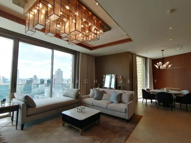 3 Bedroom condo in The Residences At Mandarin Oriental