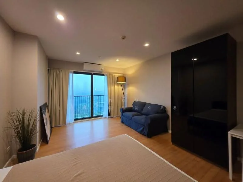 1 Bedroom condo in Noble Solo