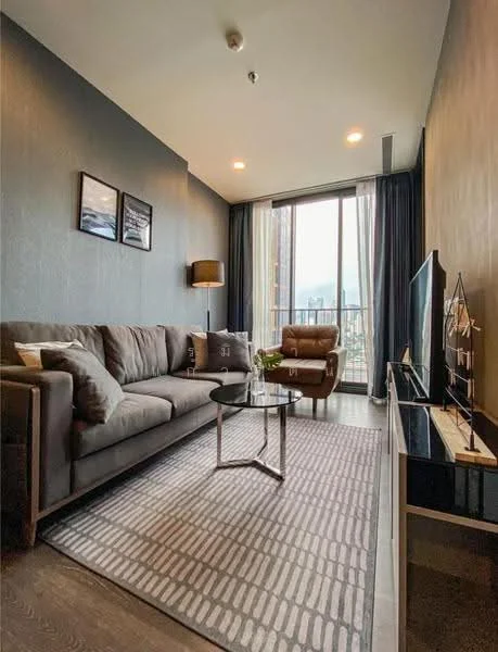 1 Bedroom condo in Oka Haus Sukhumvit 36