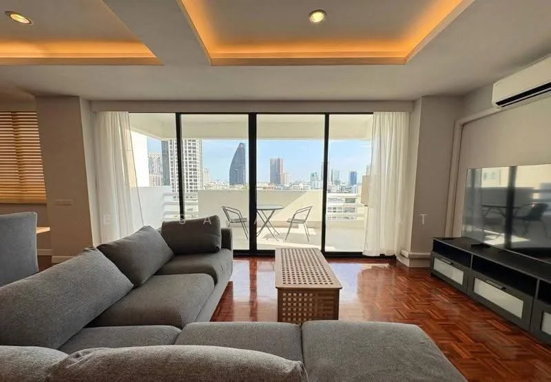 3 Bedroom condo in Tongtip Mansion