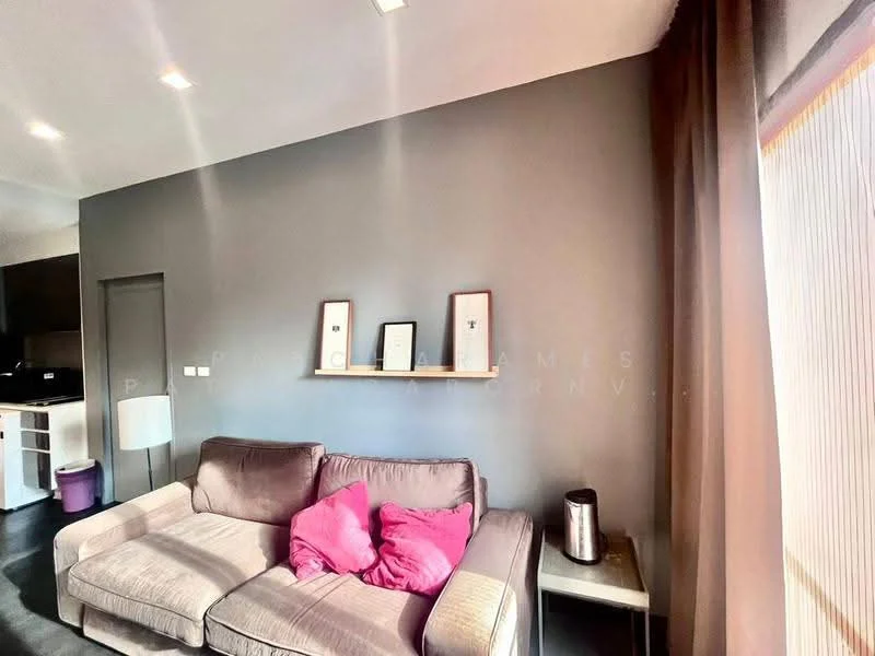 1 Bedroom condo in Noble Reveal