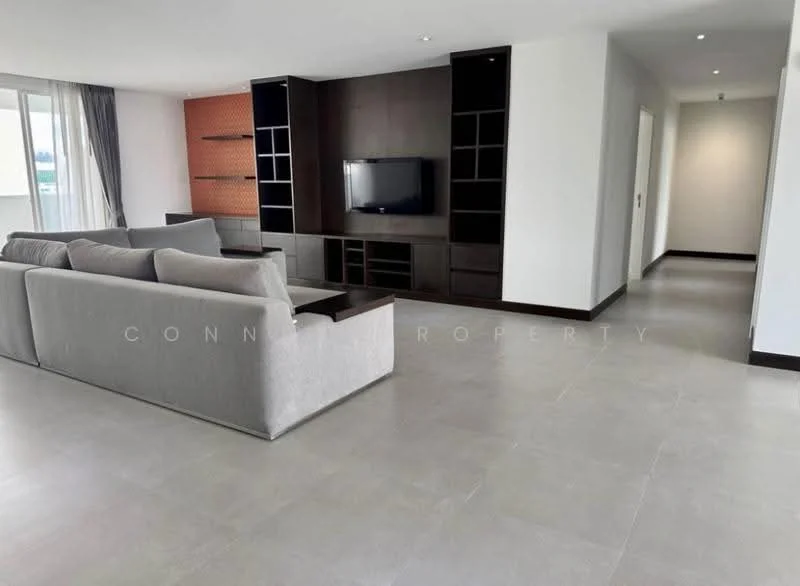 3 Bedroom condo in D.S. Tower 1 Sukhumvit 33
