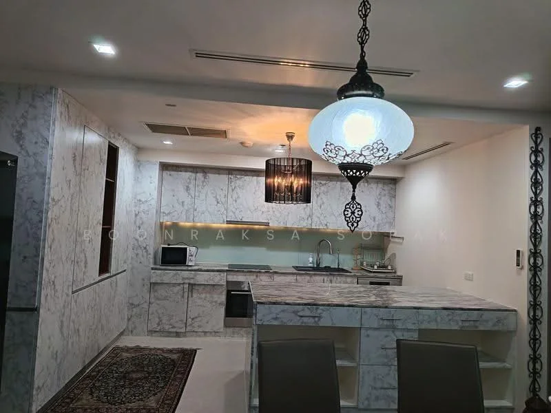 2 Bedroom condo in The River (Bangna-Lake 26 Community)