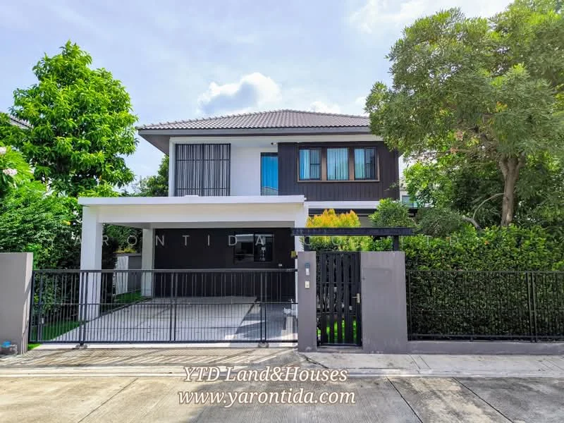 4 Bedroom condo in Mantana Bangna Km.7