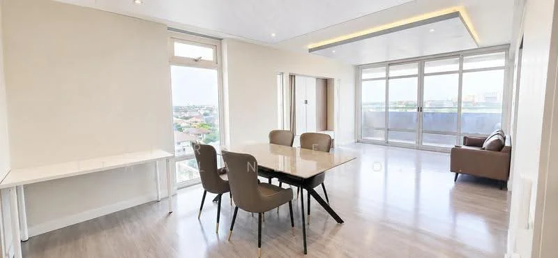 2 Bedroom condo in Lake View Geneva Condominium