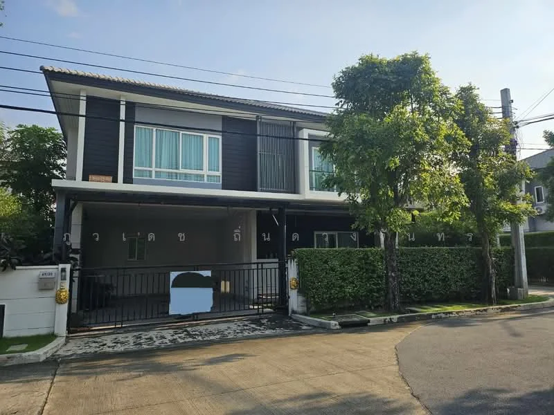 4 Bedroom condo in Centro Chaiyaphruek-Chaengwattana