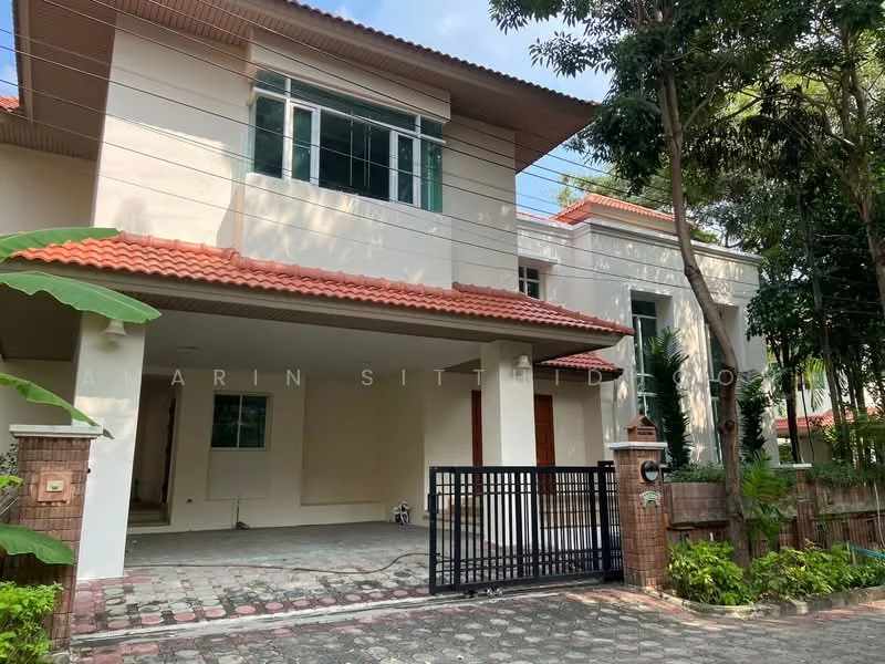4 Bedroom condo in Nichada Thani