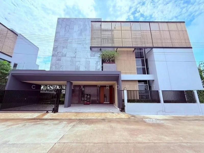 3 Bedroom condo in The Master Ratchapruek-Maha Chesadabodindranusorn Bridge