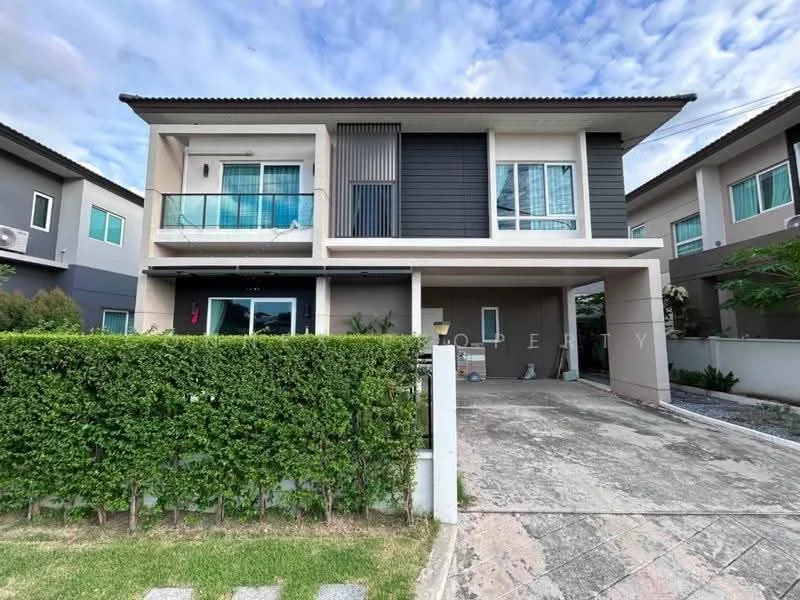 4 Bedroom condo in Centro Phahol-Vibhavadi 2