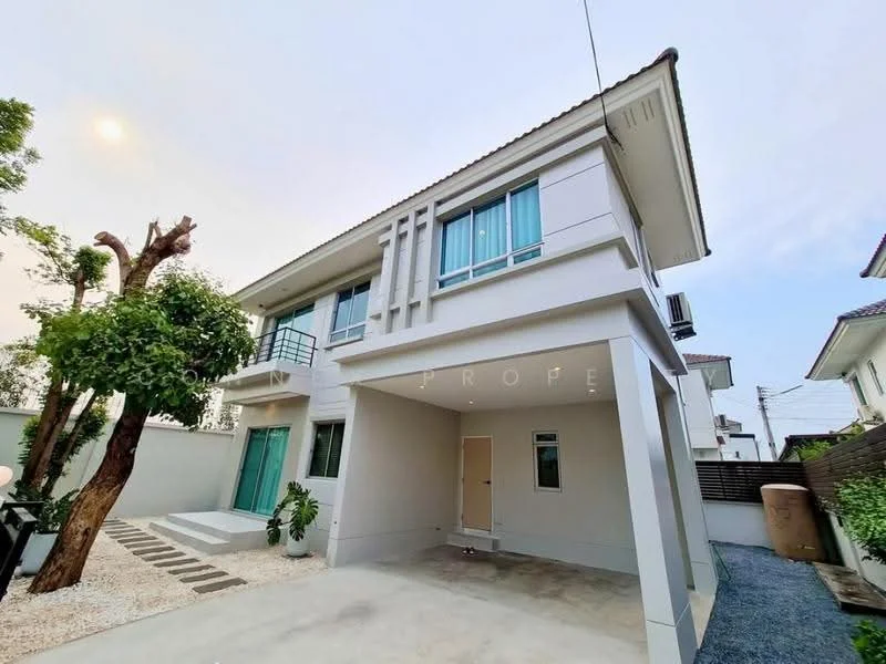 3 Bedroom condo in Life Bangkok Boulevard Rangsit