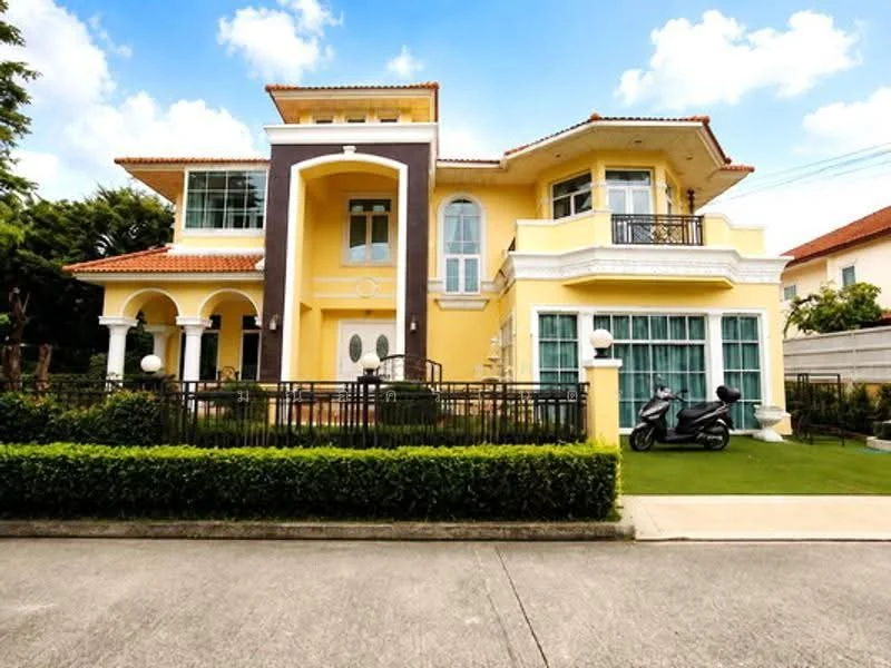 5 Bedroom condo in The Grand Rama 2