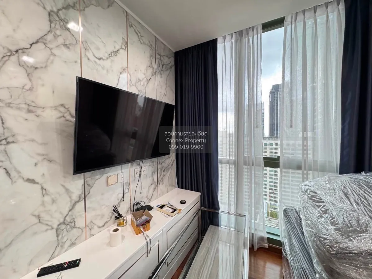 2 Bedroom condo in Wish Signature Midtown Siam