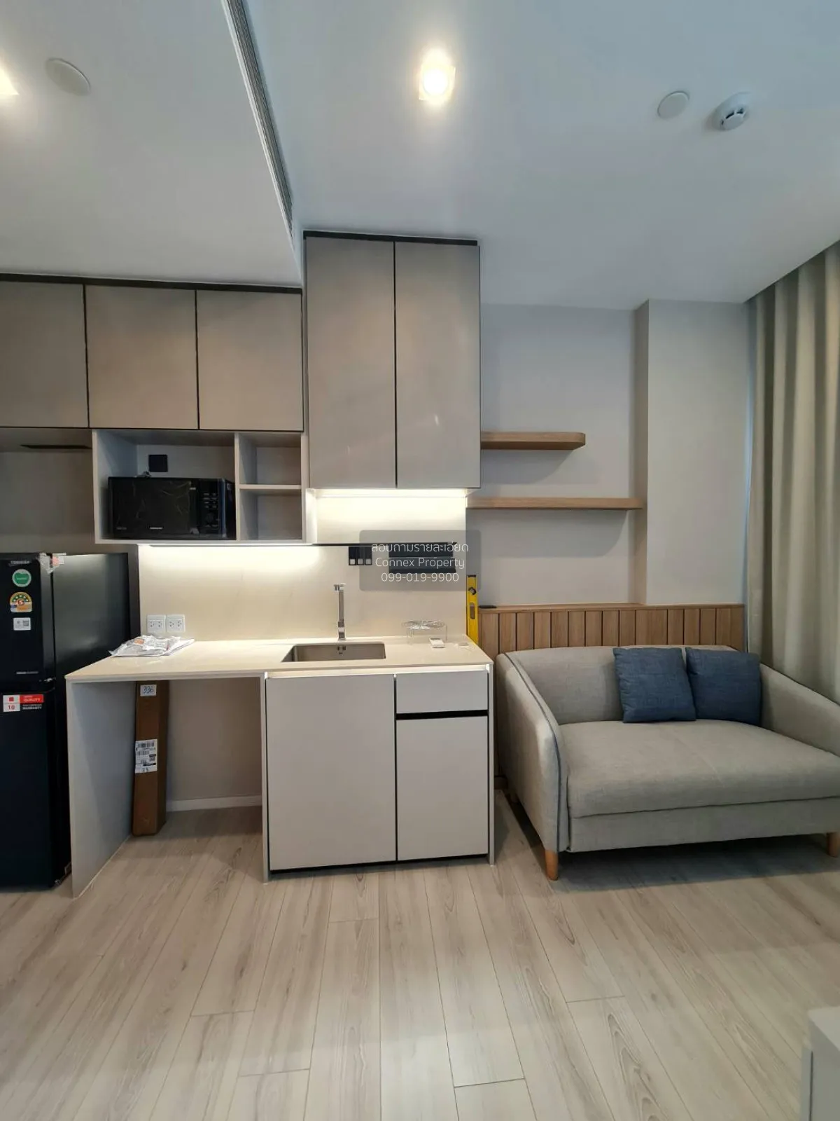 1 Bedroom condo in The Room Phaya Thai