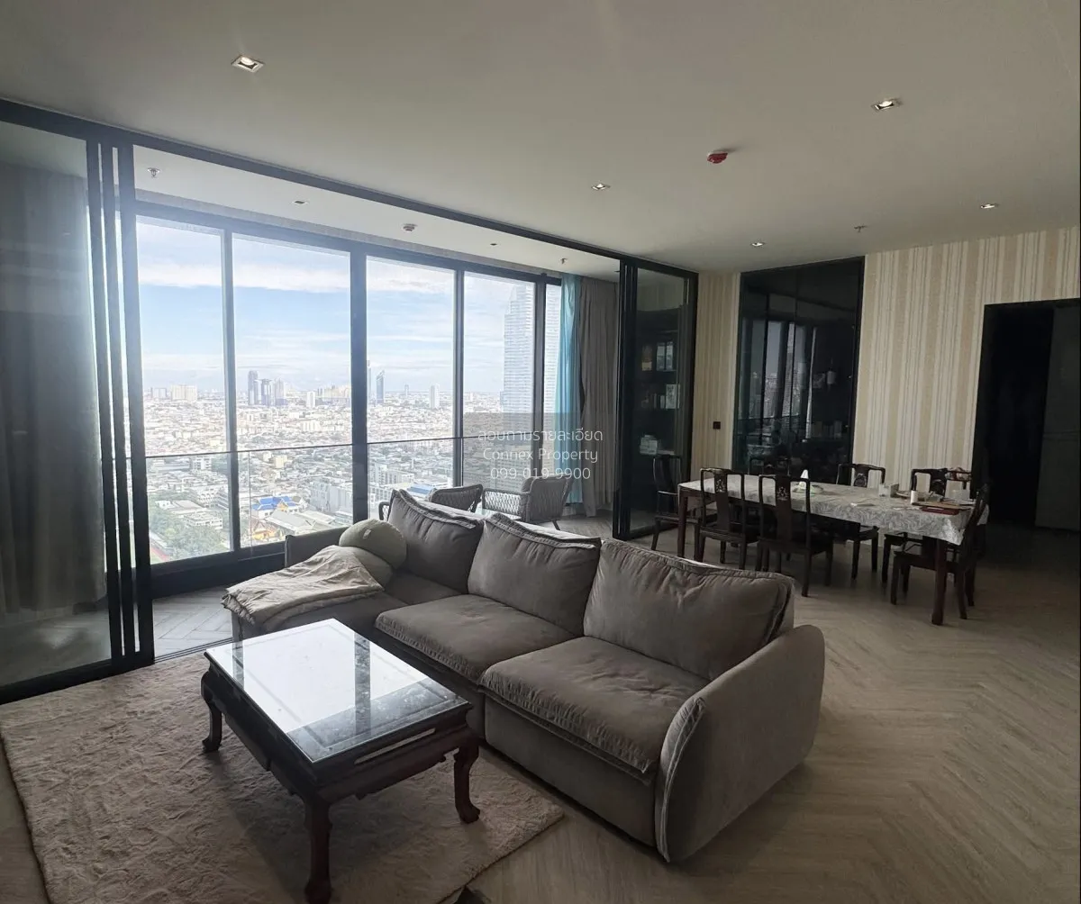 3 Bedroom condo in Chapter Charoennakhon–Riverside