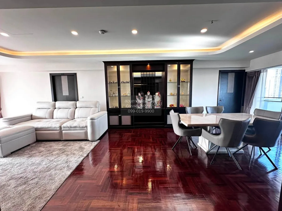 3 Bedroom condo in Riverside Villa Condominium 1