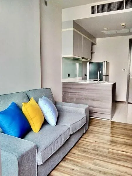 1 Bedroom condo in CEIL by Sansiri