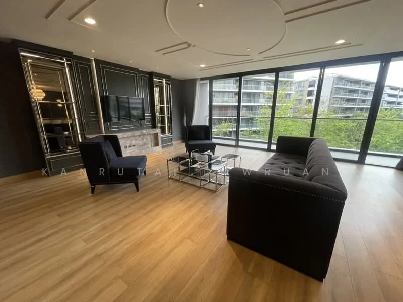 4 Bedroom condo in Park Court Sukhumvit 77