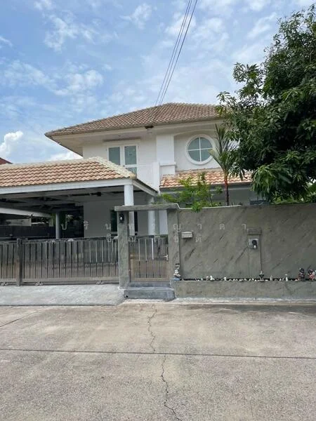 3 Bedroom condo in Chuan Chuen Wongwaen-On Nut