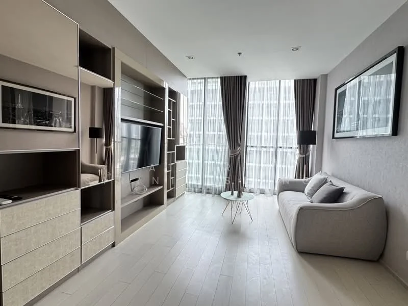 2 Bedroom condo in Noble Ploenchit