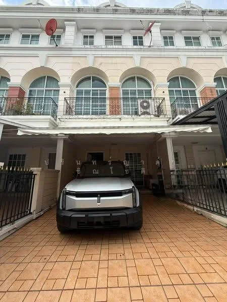 3 Bedroom condo in Plus City Park Rama 9-Huamark