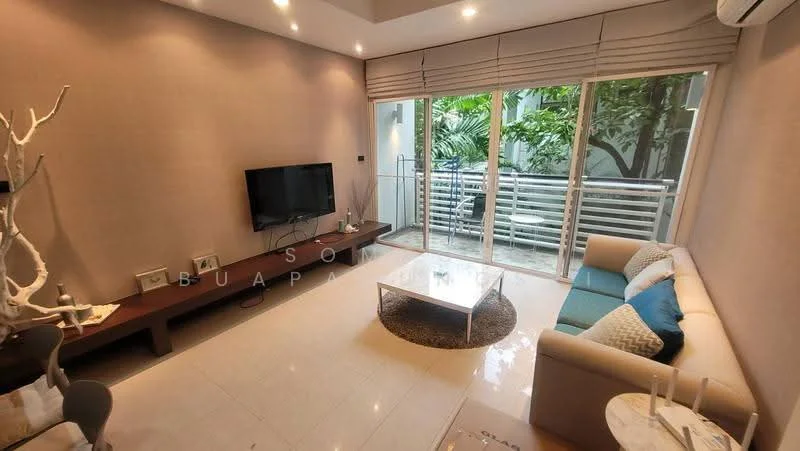 2 Bedroom condo in The Avenue Sukumvit 61