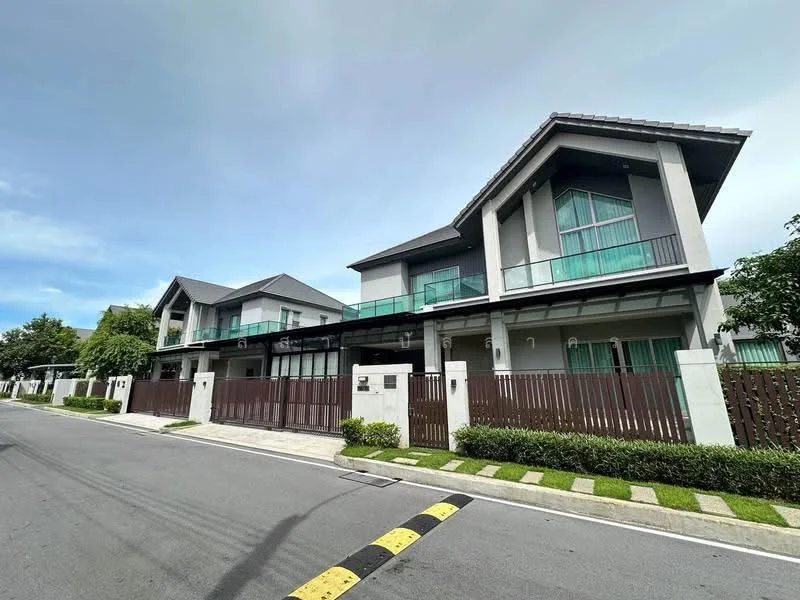 10 Bedroom condo in Bangkok Boulevard Signature Ladprao-Serithai