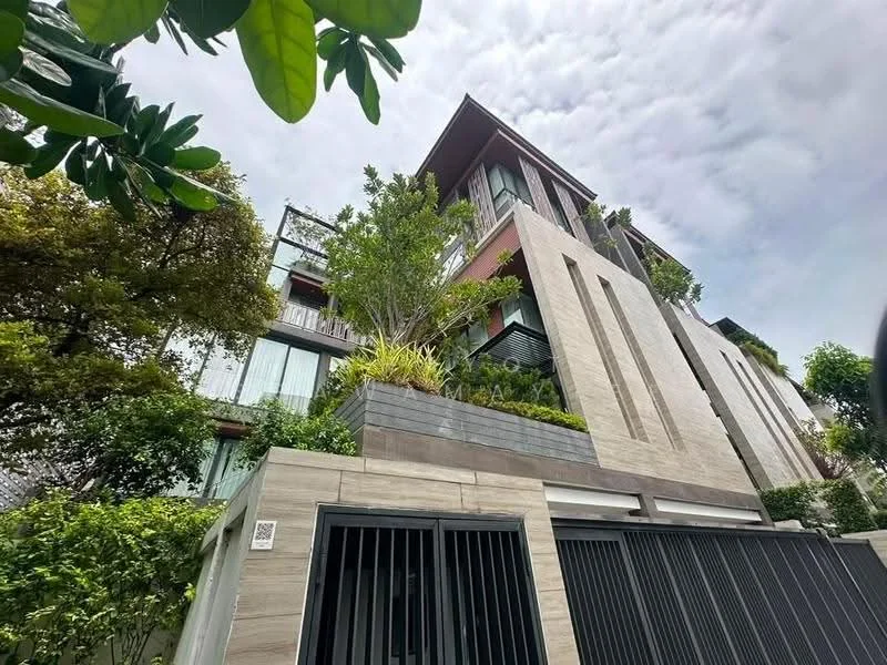 5 Bedroom condo in Anina Villa Sathorn-Yenakart